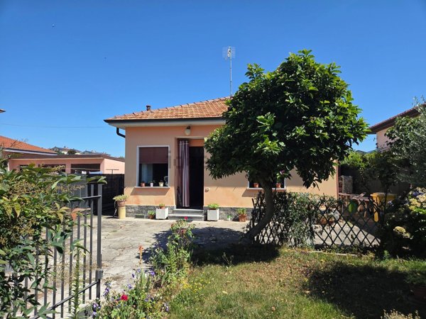 casa indipendente in vendita a Cavaria con Premezzo
