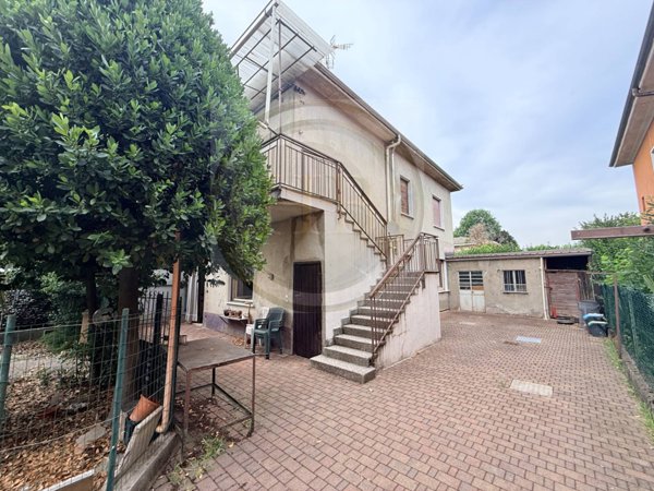 casa indipendente in vendita a Cavaria con Premezzo