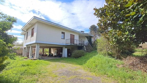 casa indipendente in vendita a Cazzago Brabbia