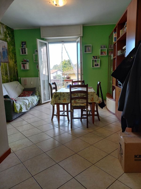 appartamento in vendita a Cazzago Brabbia