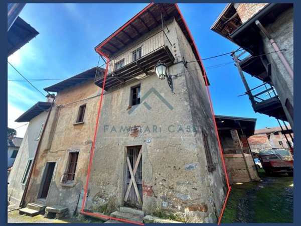 casa indipendente in vendita a Cazzago Brabbia