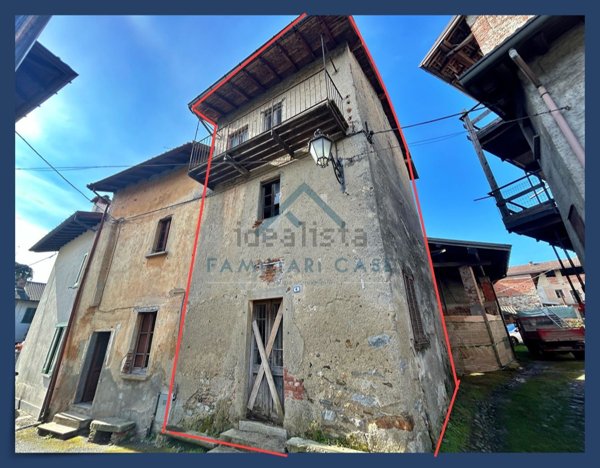 appartamento in vendita a Cazzago Brabbia