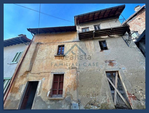 pentavano in vendita a Cazzago Brabbia