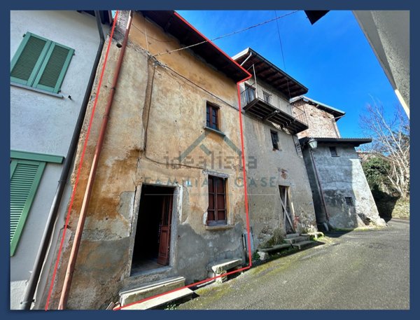 appartamento in vendita a Cazzago Brabbia