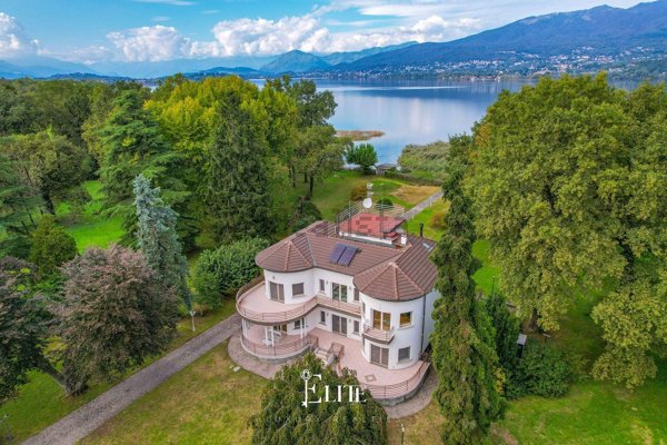 casa indipendente in vendita a Cazzago Brabbia