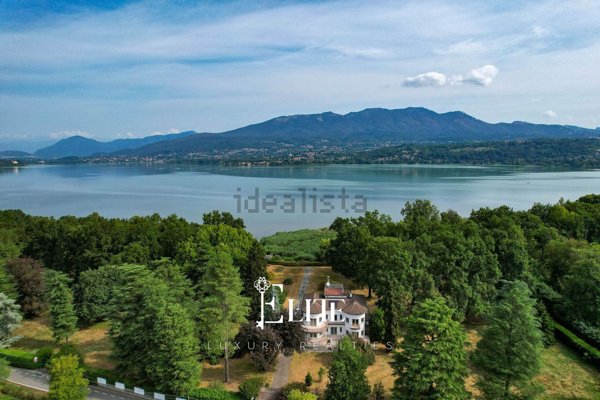 casa indipendente in vendita a Cazzago Brabbia