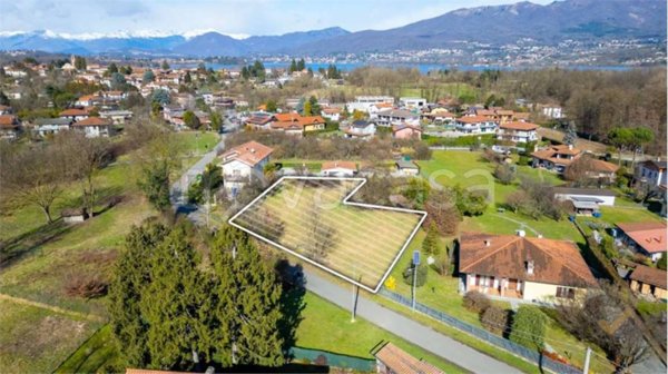 villa in vendita a Cazzago Brabbia