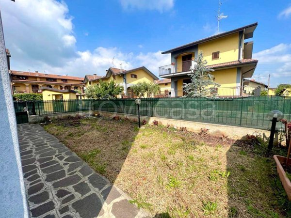 appartamento in vendita a Cislago in zona Massina