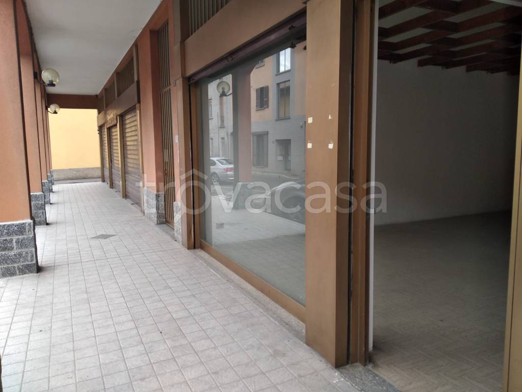 casa semindipendente in vendita a Cislago