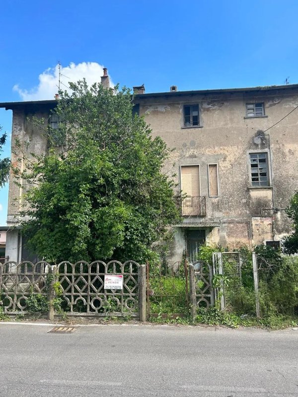 appartamento in vendita a Cislago in zona Massina