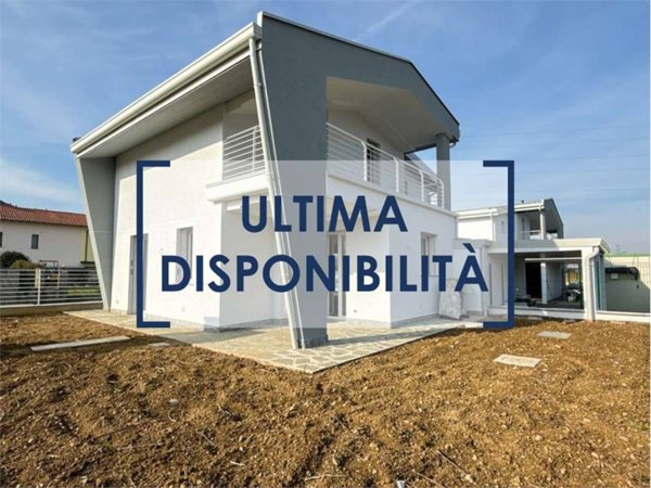 casa indipendente in vendita a Cislago in zona Massina