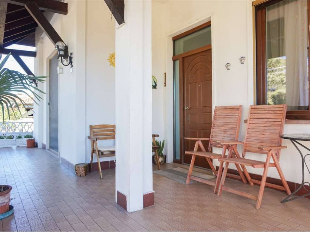 casa indipendente in vendita a Cislago in zona Massina