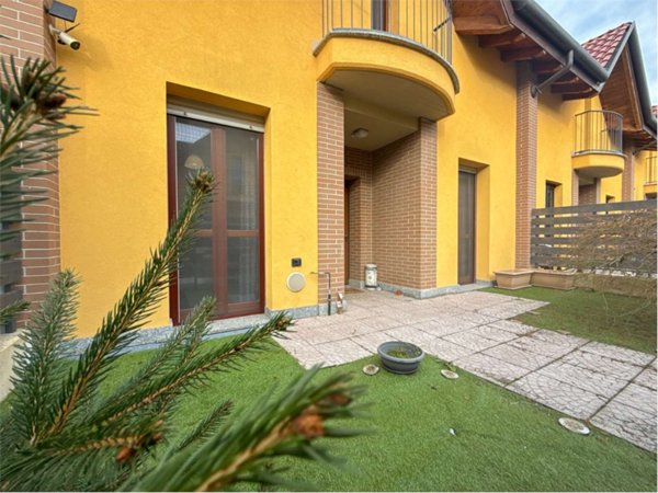 casa indipendente in vendita a Cislago