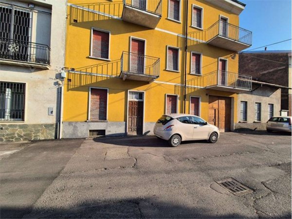 casa indipendente in vendita a Cislago