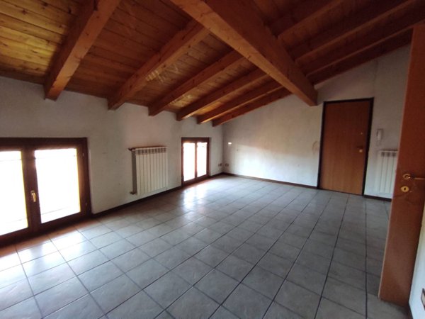 attico in vendita a Cislago