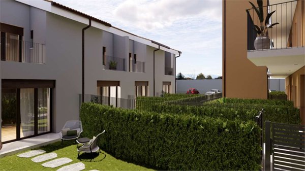 casa indipendente in vendita a Cislago in zona Massina