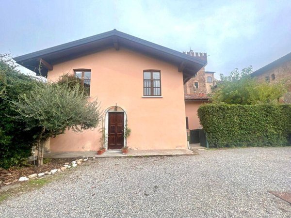 casa indipendente in vendita a Cislago