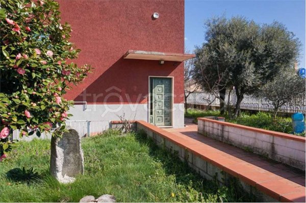 casa indipendente in vendita a Cislago