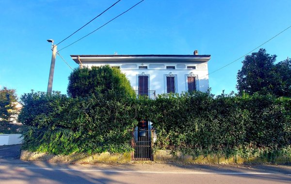 casa indipendente in vendita a Cislago