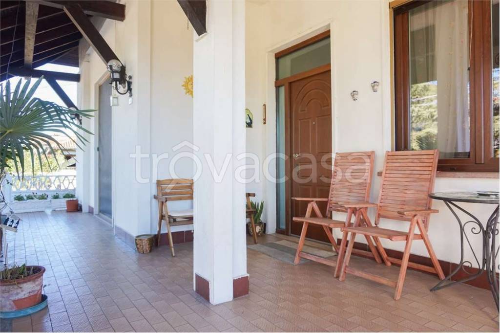 casa indipendente in vendita a Cislago in zona Massina