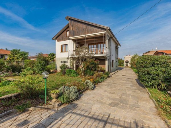 casa indipendente in vendita a Cislago