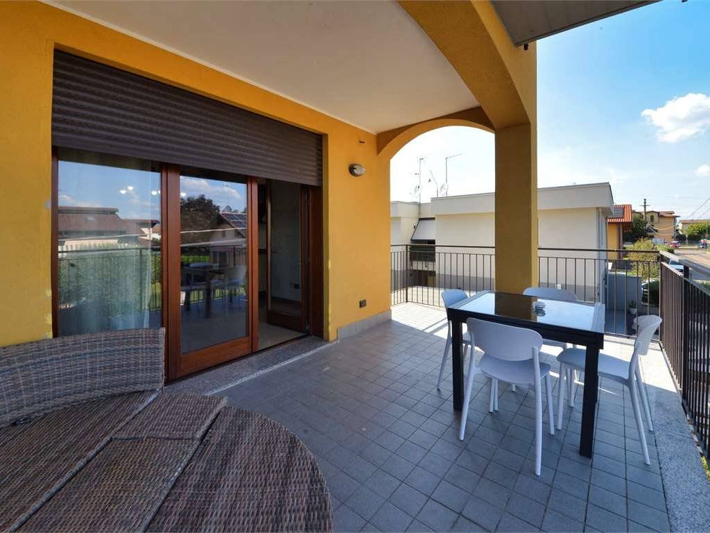 appartamento in vendita a Cislago in zona Massina