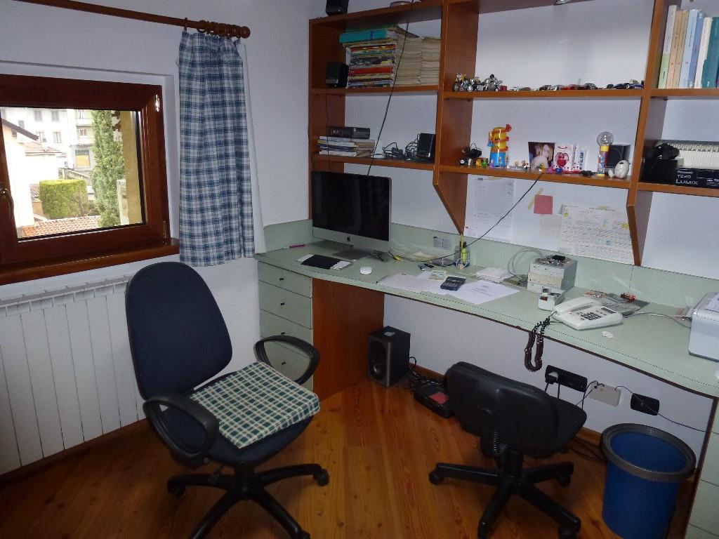 casa indipendente in vendita a Cislago