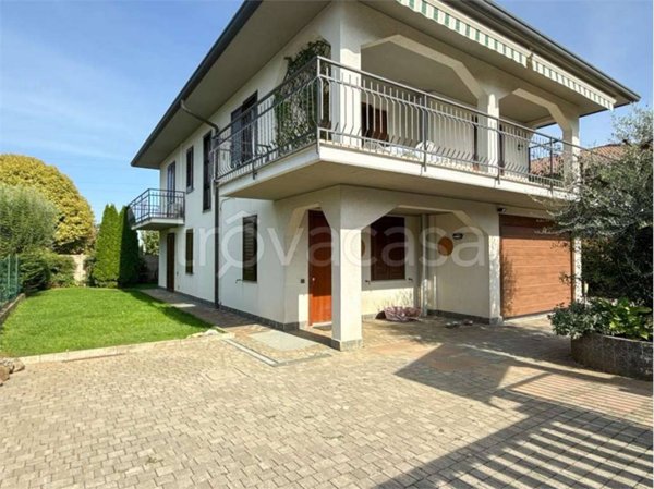 casa indipendente in vendita a Cislago in zona Massina