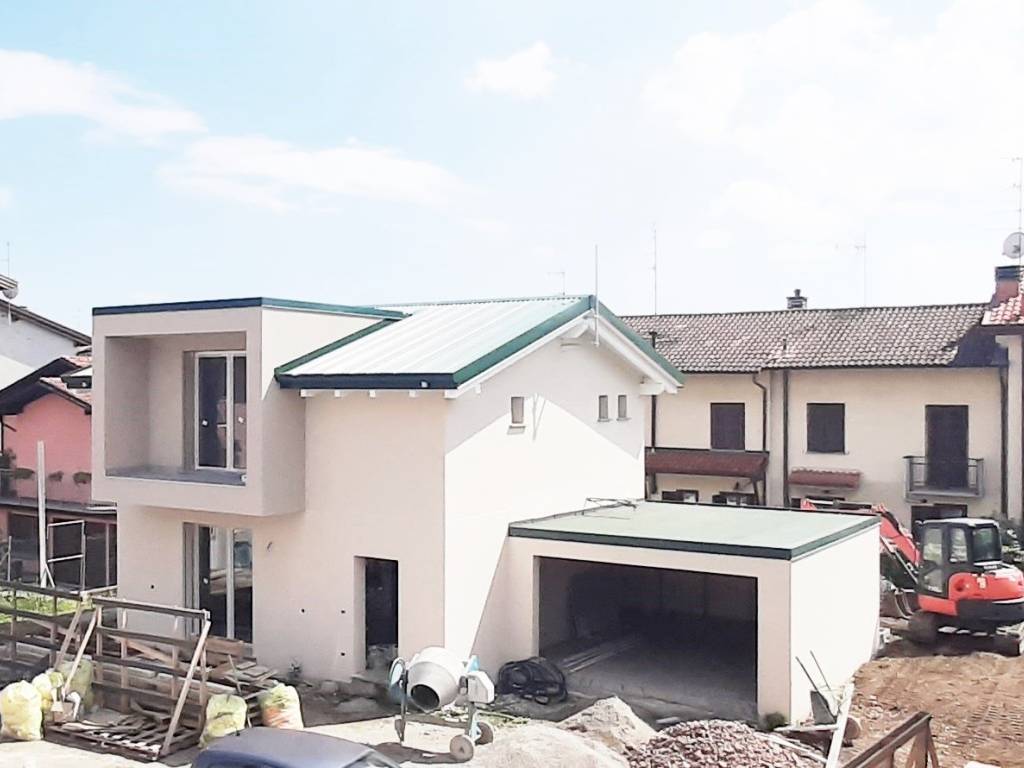 casa indipendente in vendita a Cislago