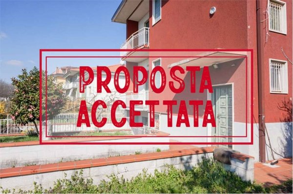 casa indipendente in vendita a Cislago in zona Mombello