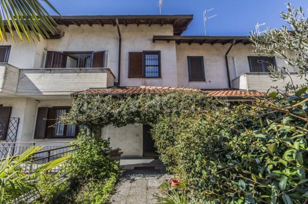 casa indipendente in vendita a Cislago