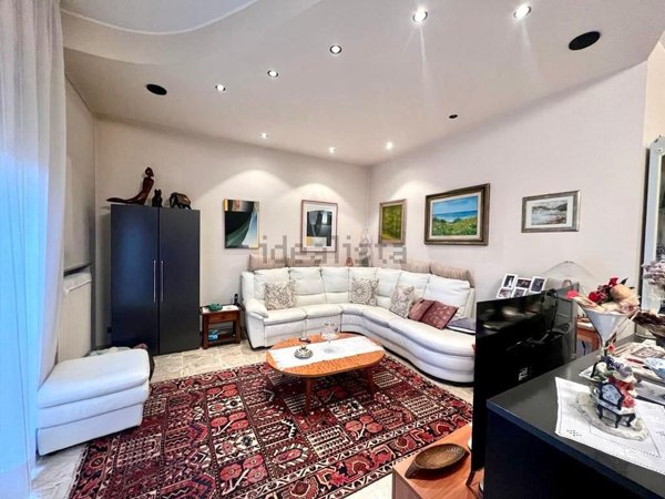 casa indipendente in vendita a Cislago