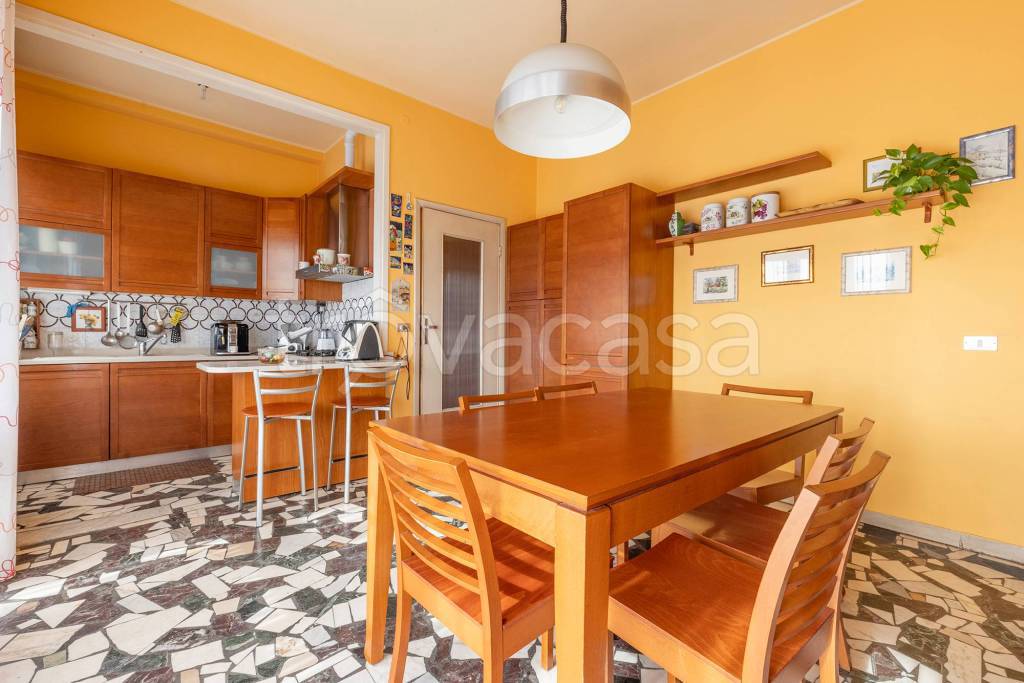 casa indipendente in vendita a Cislago