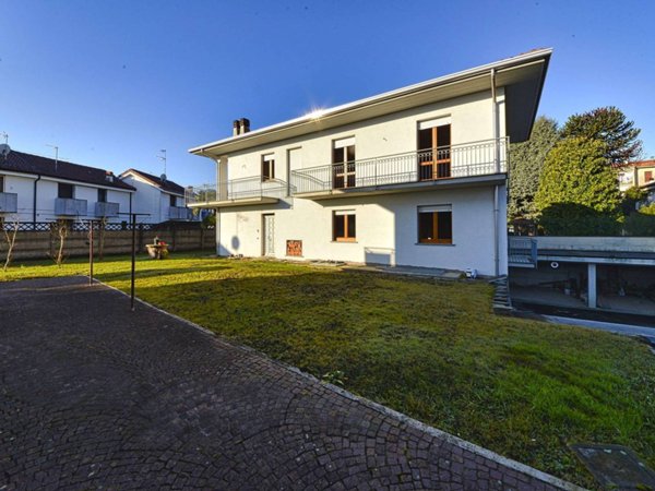 casa indipendente in vendita a Cislago