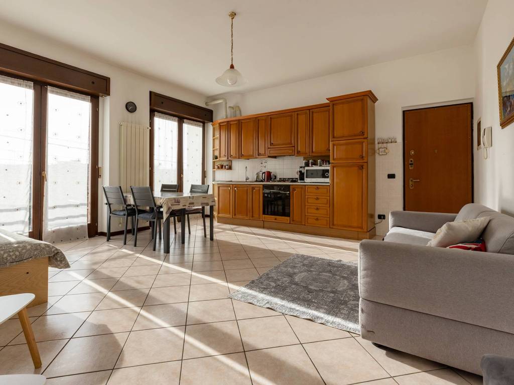 appartamento in vendita a Cislago