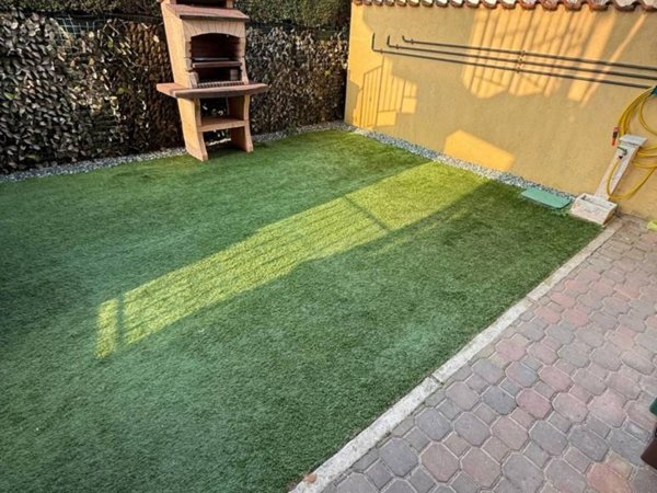 appartamento in vendita a Cislago in zona Massina