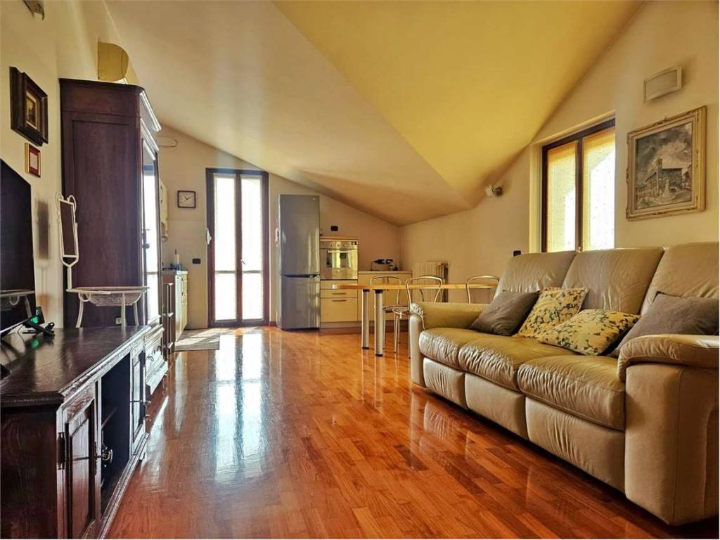 appartamento in vendita a Cislago