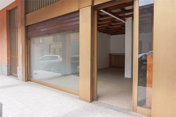 negozio in vendita a Cislago