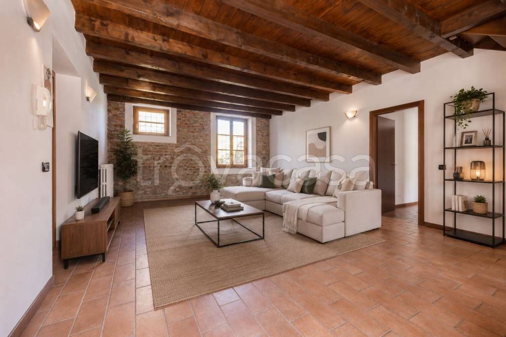 casa indipendente in vendita a Cislago