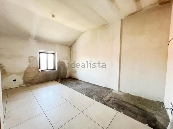 appartamento in vendita a Cislago in zona Massina