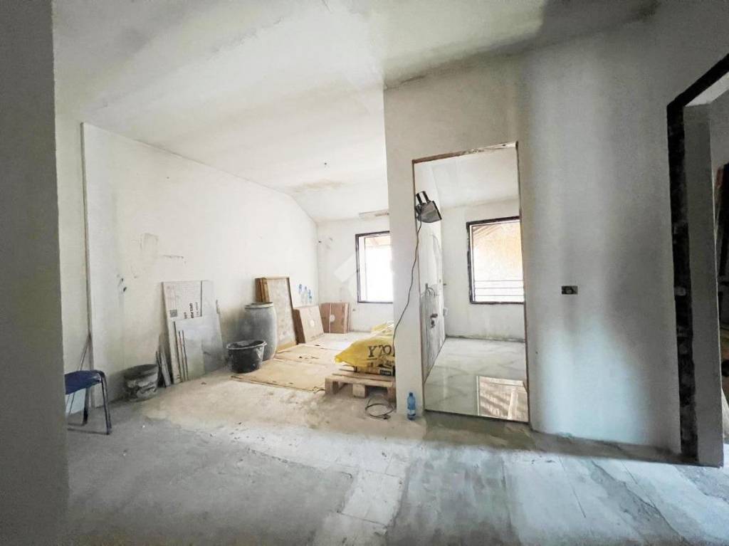 appartamento in vendita a Cislago in zona Massina
