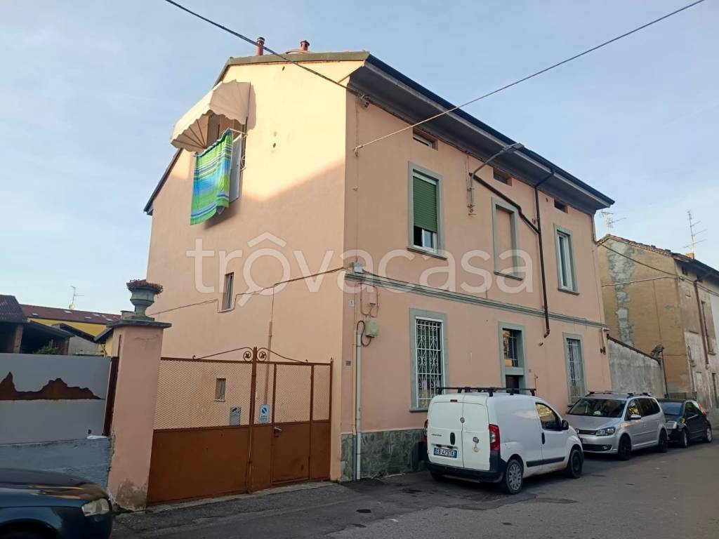 appartamento in vendita a Cislago in zona Massina