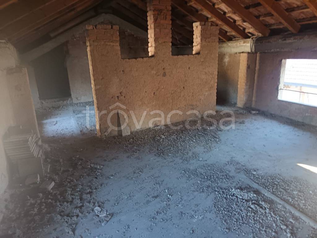 appartamento in vendita a Cislago in zona Massina
