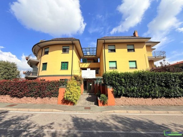 appartamento in vendita a Cislago in zona Massina
