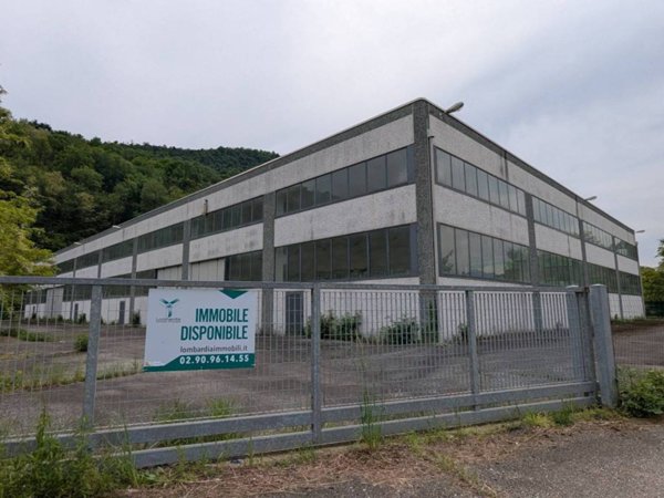 capannone in vendita a Cittiglio