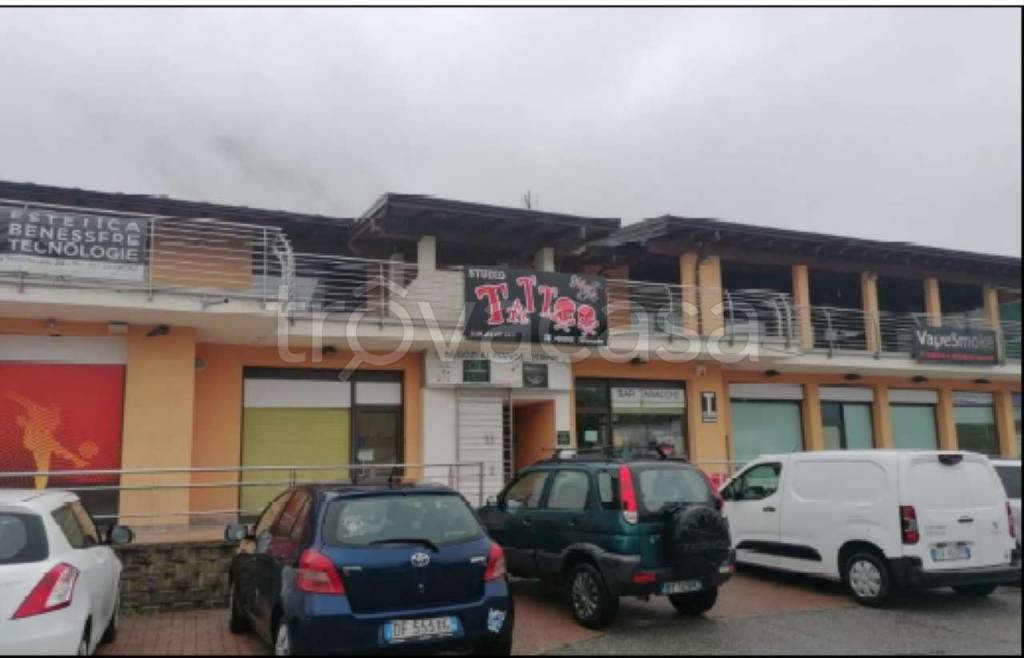 negozio in vendita a Cittiglio