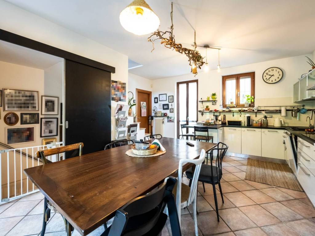 casa indipendente in vendita a Cittiglio