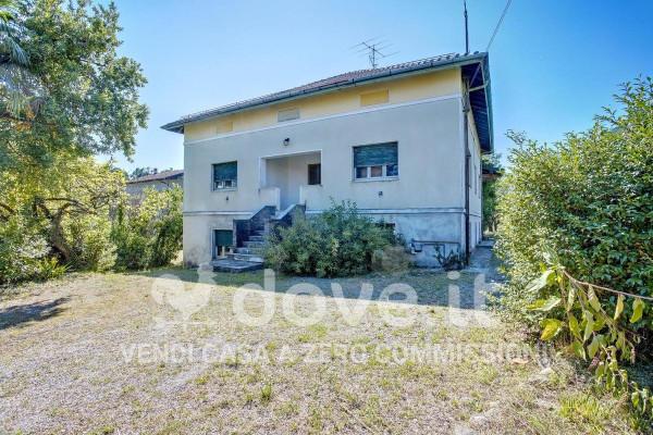 casa indipendente in vendita a Cittiglio
