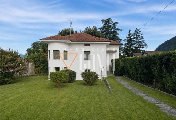 casa indipendente in vendita a Cittiglio in zona Fracce