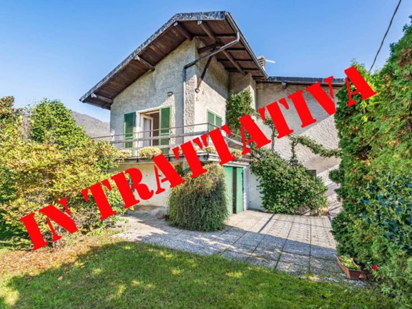 casa indipendente in vendita a Cittiglio